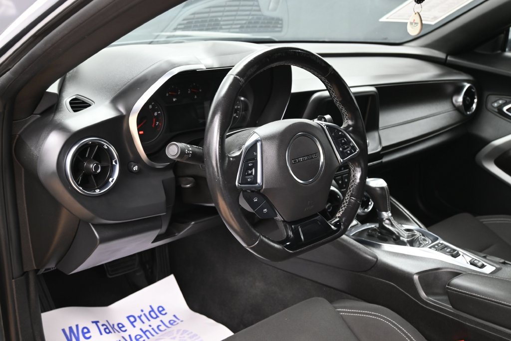 Used 2023 Chevrolet Camaro LT RWD image 11