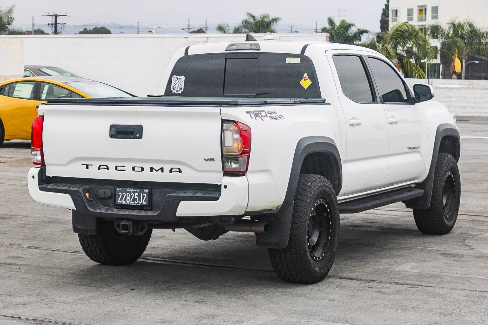 Used 2017 Toyota Tacoma TRD Off-Road image 14