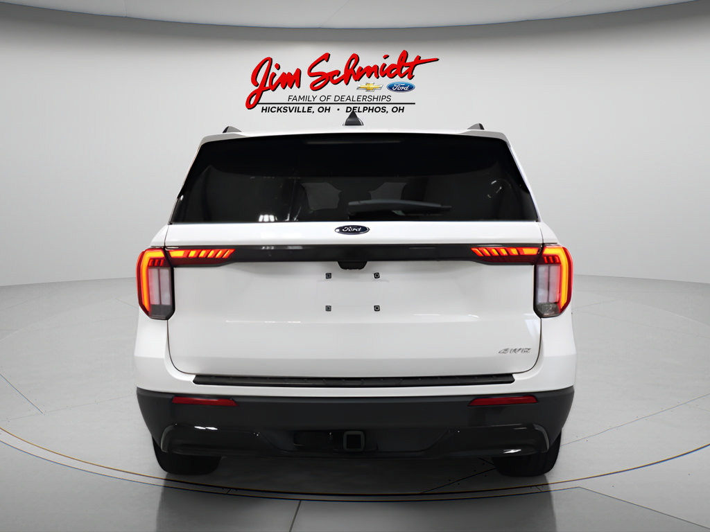 Used 2025 Ford Explorer ST-Line w/ ST-Line Street Pack AWD/4WD image 5