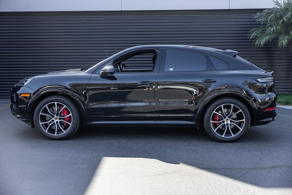 Certified 2025 Porsche Cayenne GTS image 2