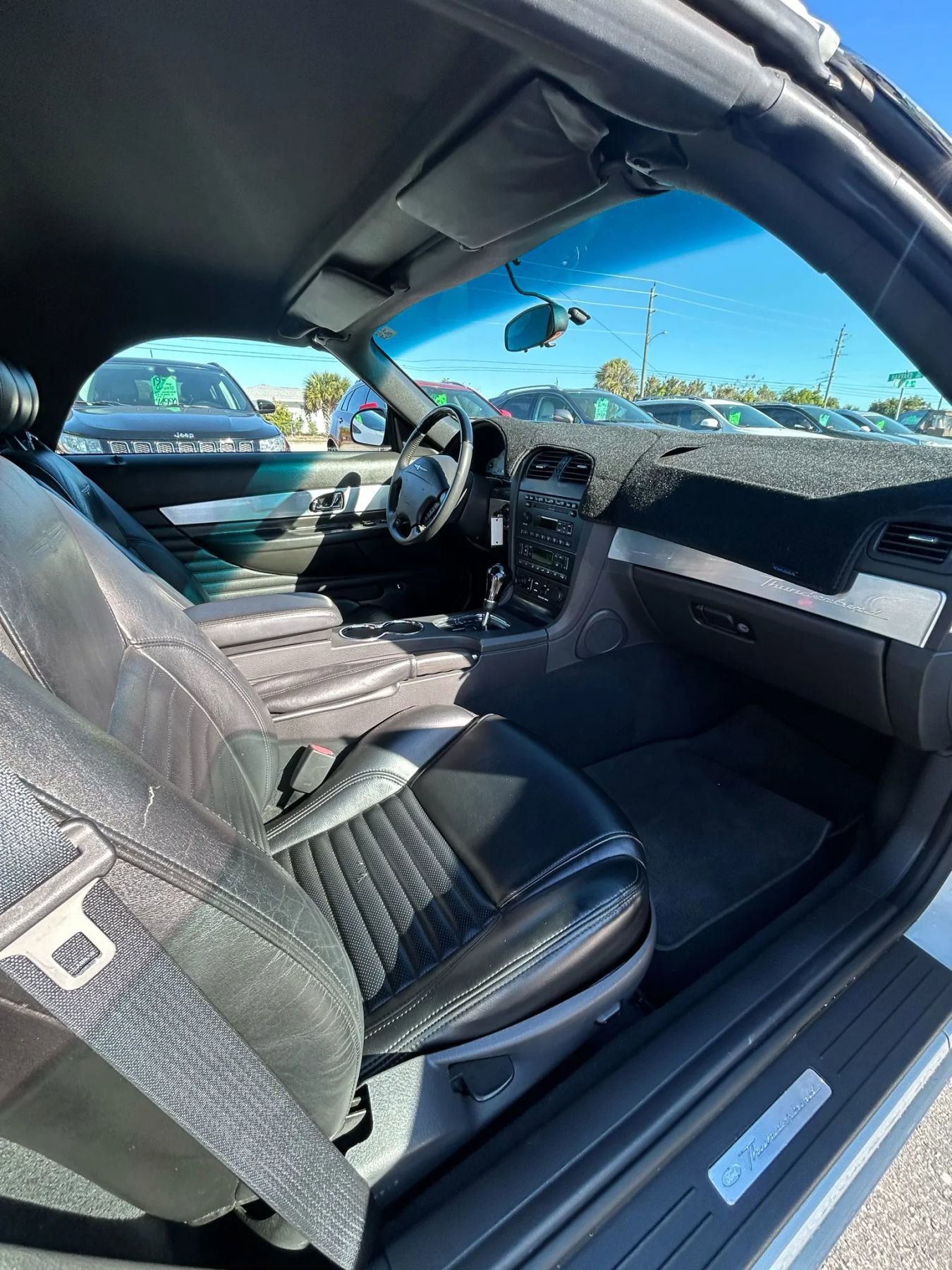 Used 2002 Ford Thunderbird image 20