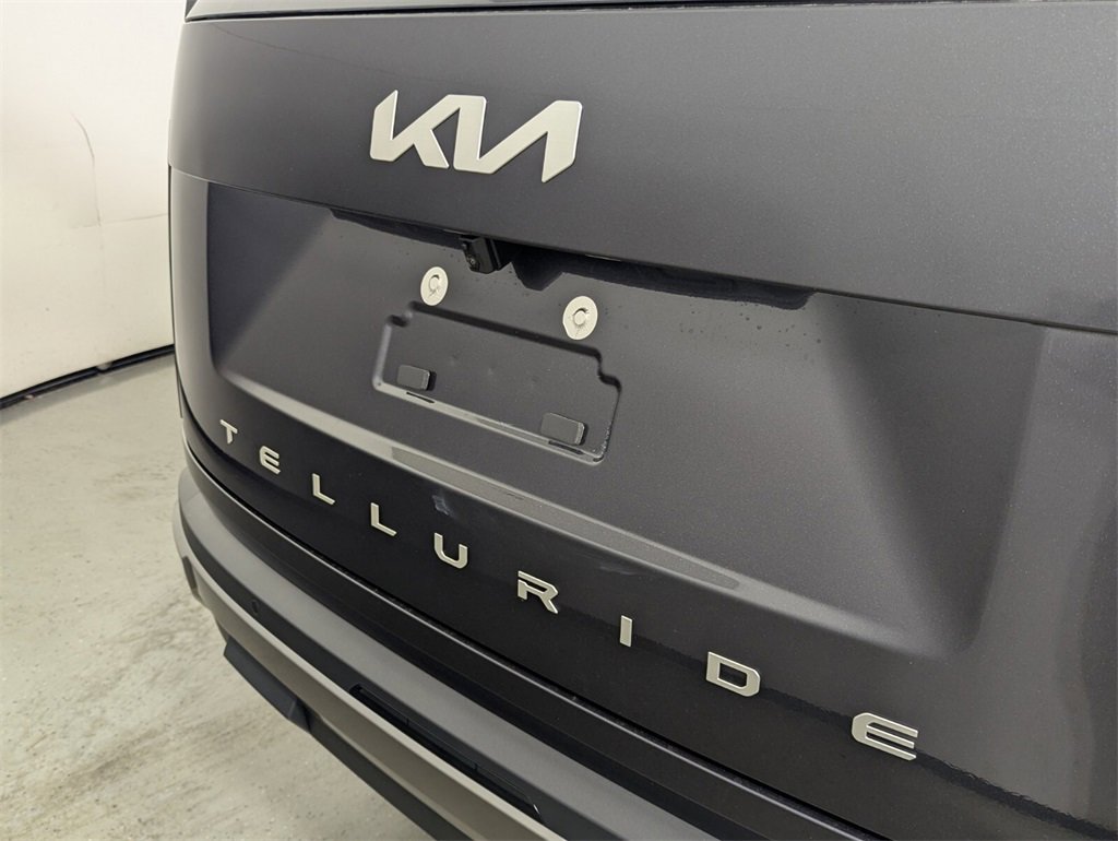 New 2027 Kia Telluride S image 8