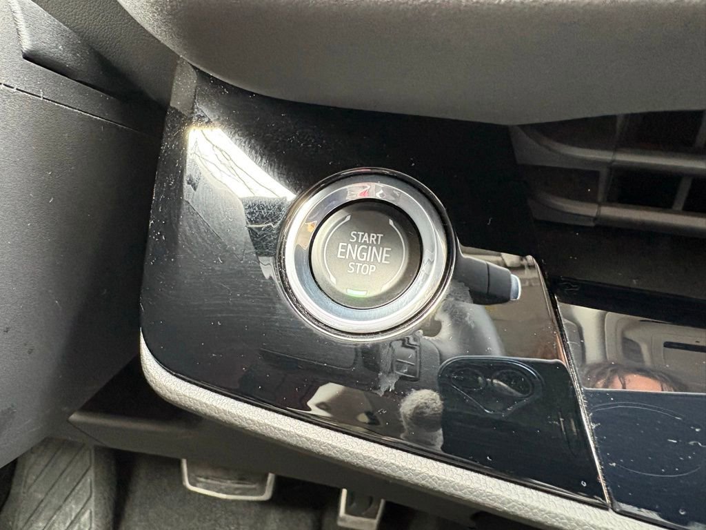 Used 2025 Buick Envision Sport Touring image 37