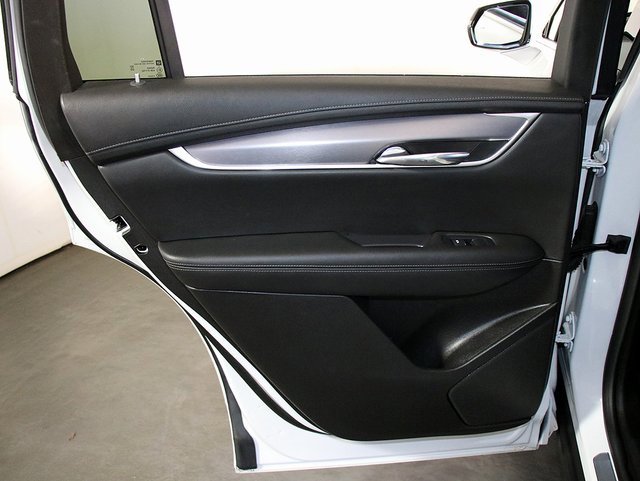 Used 2023 Cadillac XT6 Luxury image 28