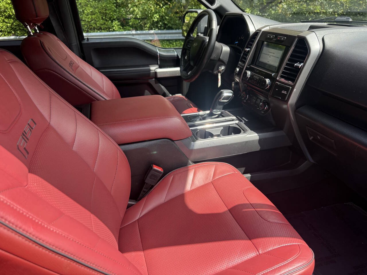 Used 2018 Ford F150 XLT w/ Equipment Group 302A Luxury AWD/4WD image 14
