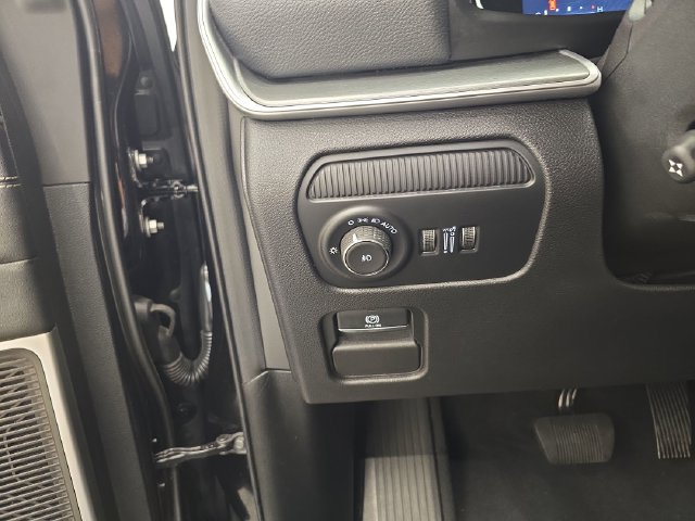 Used 2025 Jeep Wagoneer Series II AWD/4WD image 34