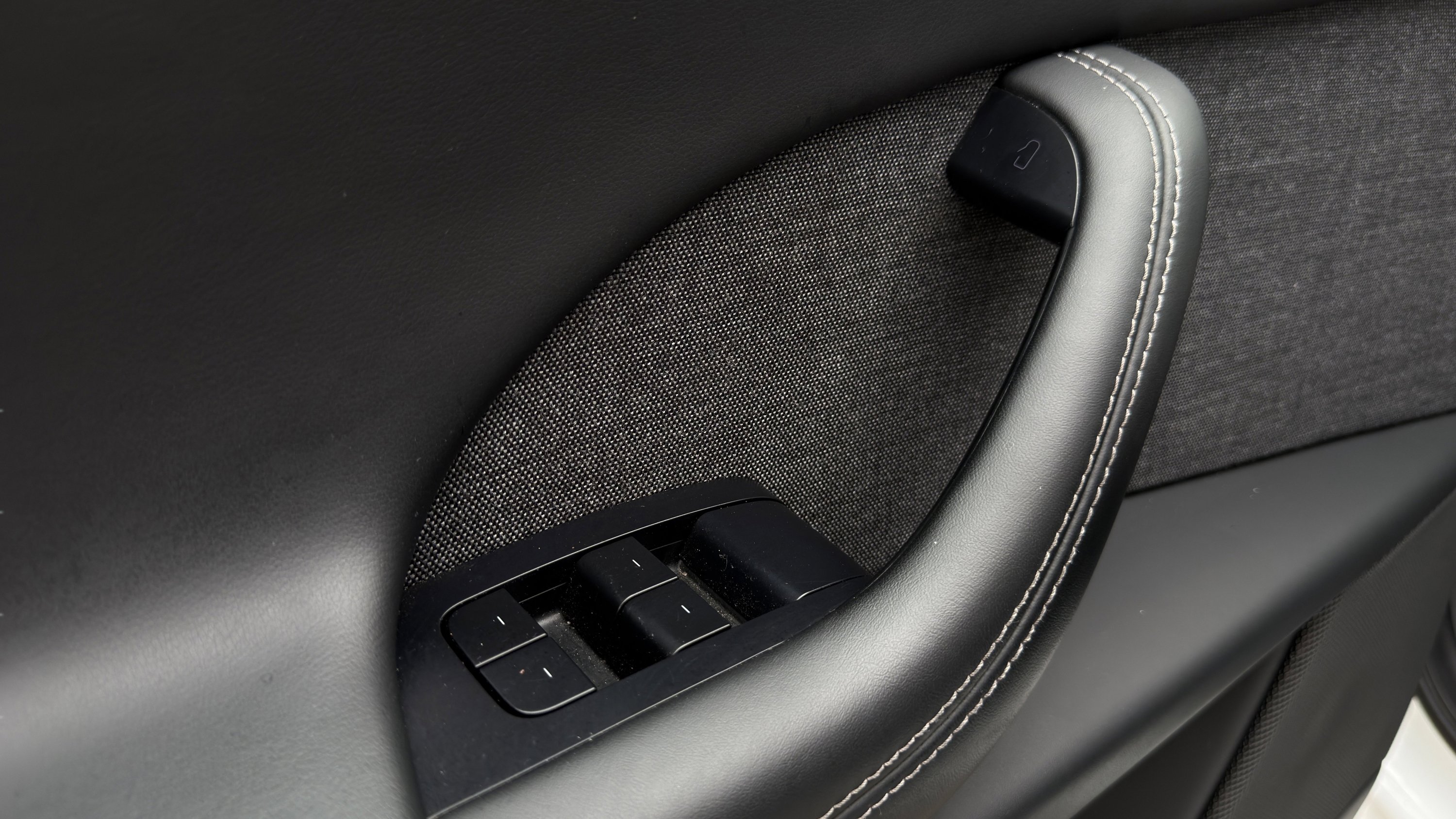 Used 2023 Tesla Model X image 25