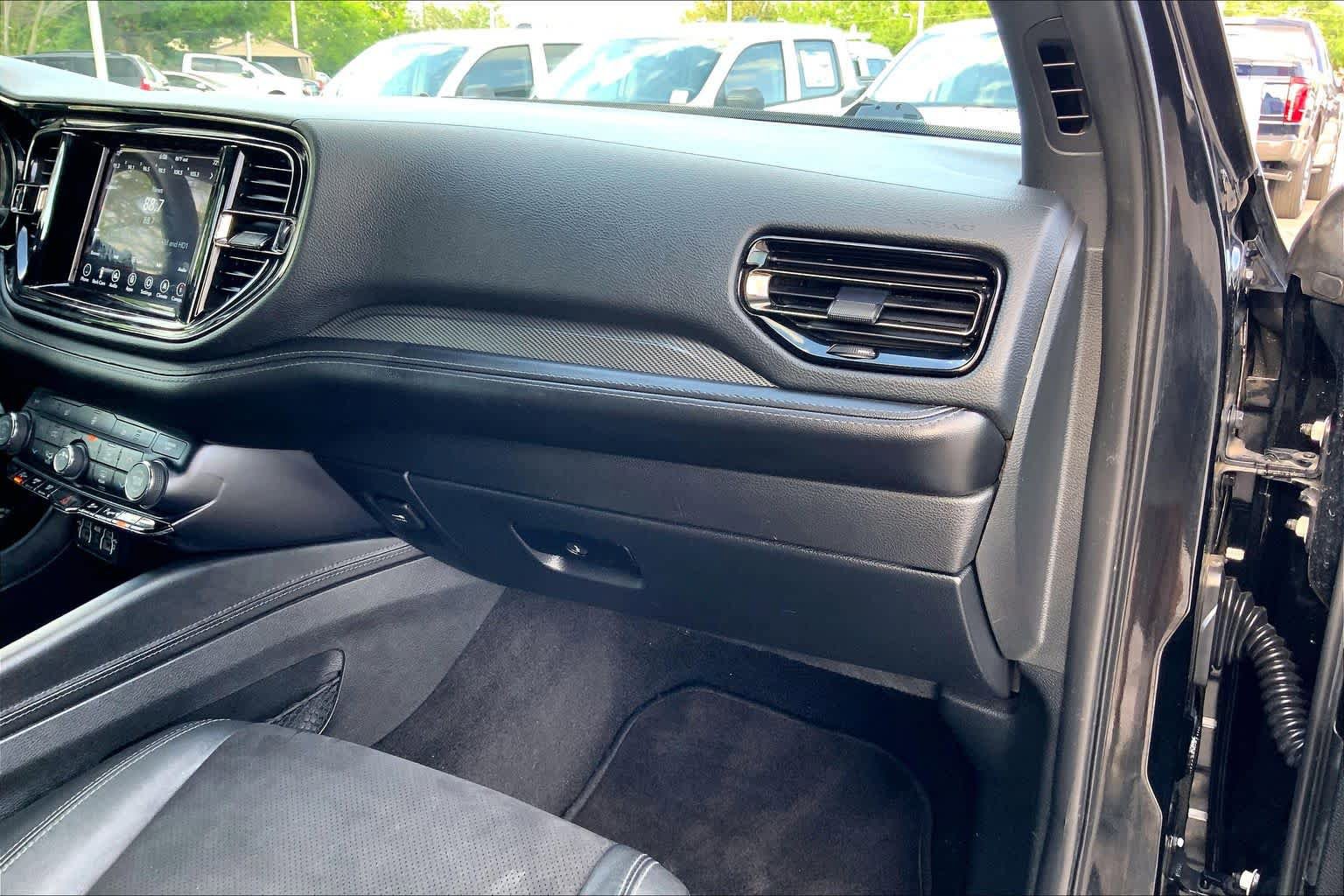 Used 2022 Dodge Durango GT image 37