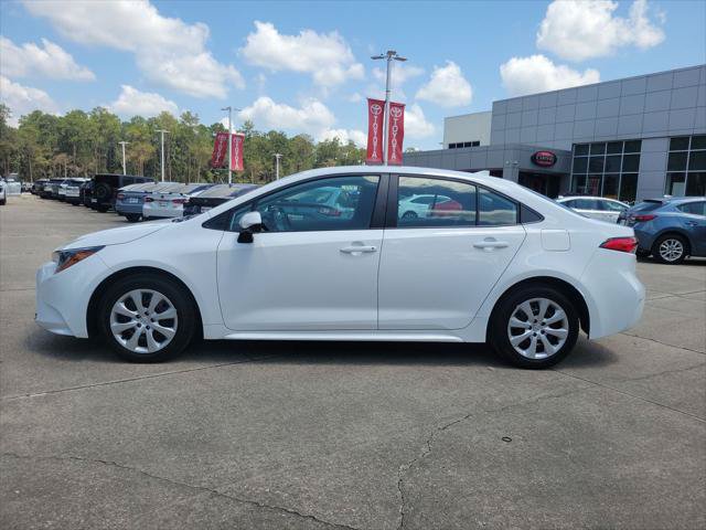 Certified 2024 Toyota Corolla LE FWD image 2