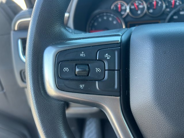 Used 2022 Chevrolet Suburban 4WD image 17