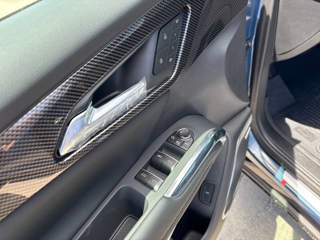 New 2026 Chevrolet Traverse High Country w/ LPO, Floor Liner Package AWD/4WD image 11
