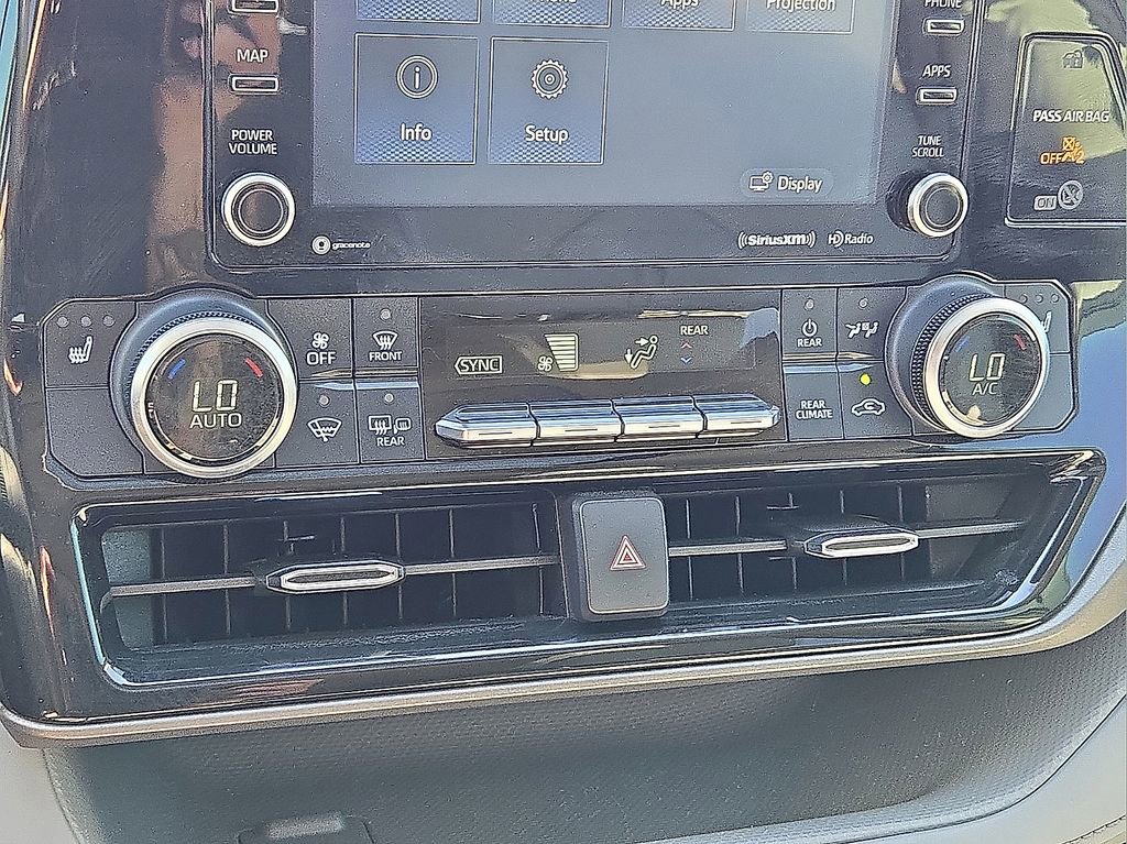 Used 2022 Toyota Highlander XLE image 30