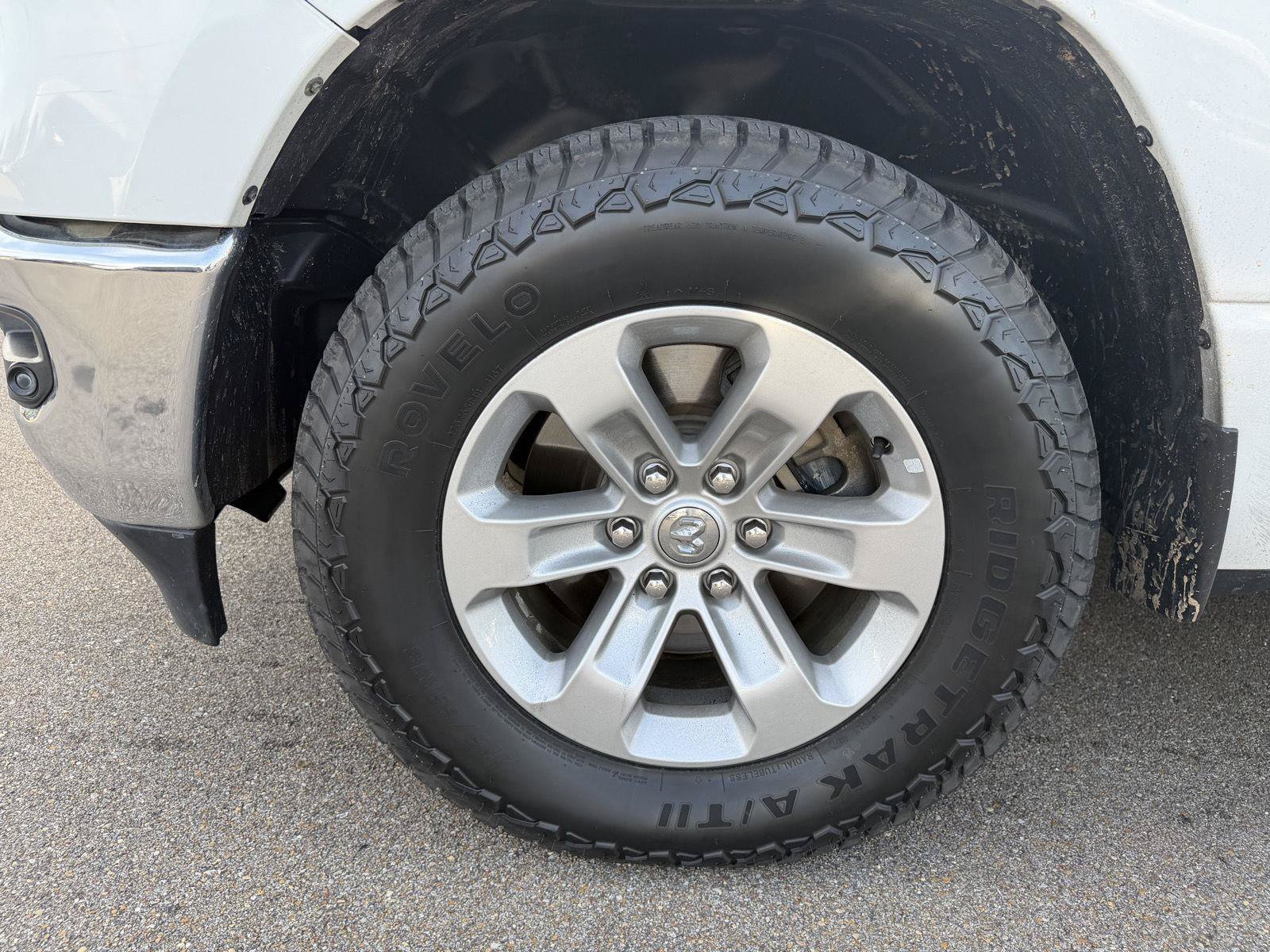 Used 2023 RAM 1500 Laramie AWD/4WD image 25