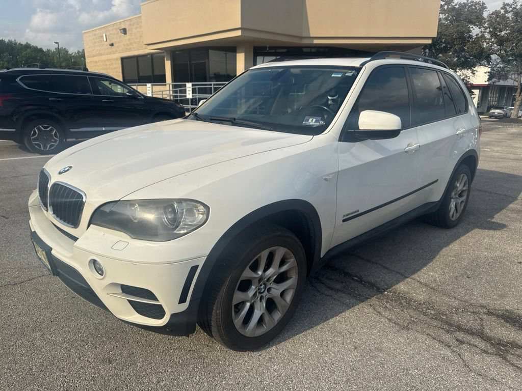 Used 2011 BMW X5 xDrive35i AWD/4WD image 1