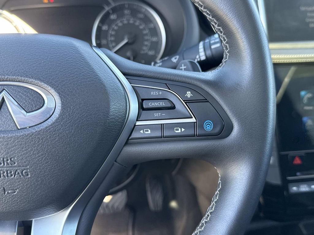 Certified 2024 INFINITI QX50 Luxe image 9
