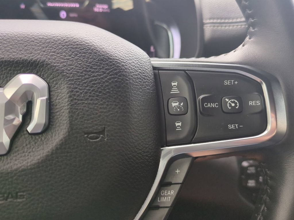 Used 2024 RAM 1500 Laramie AWD/4WD image 33