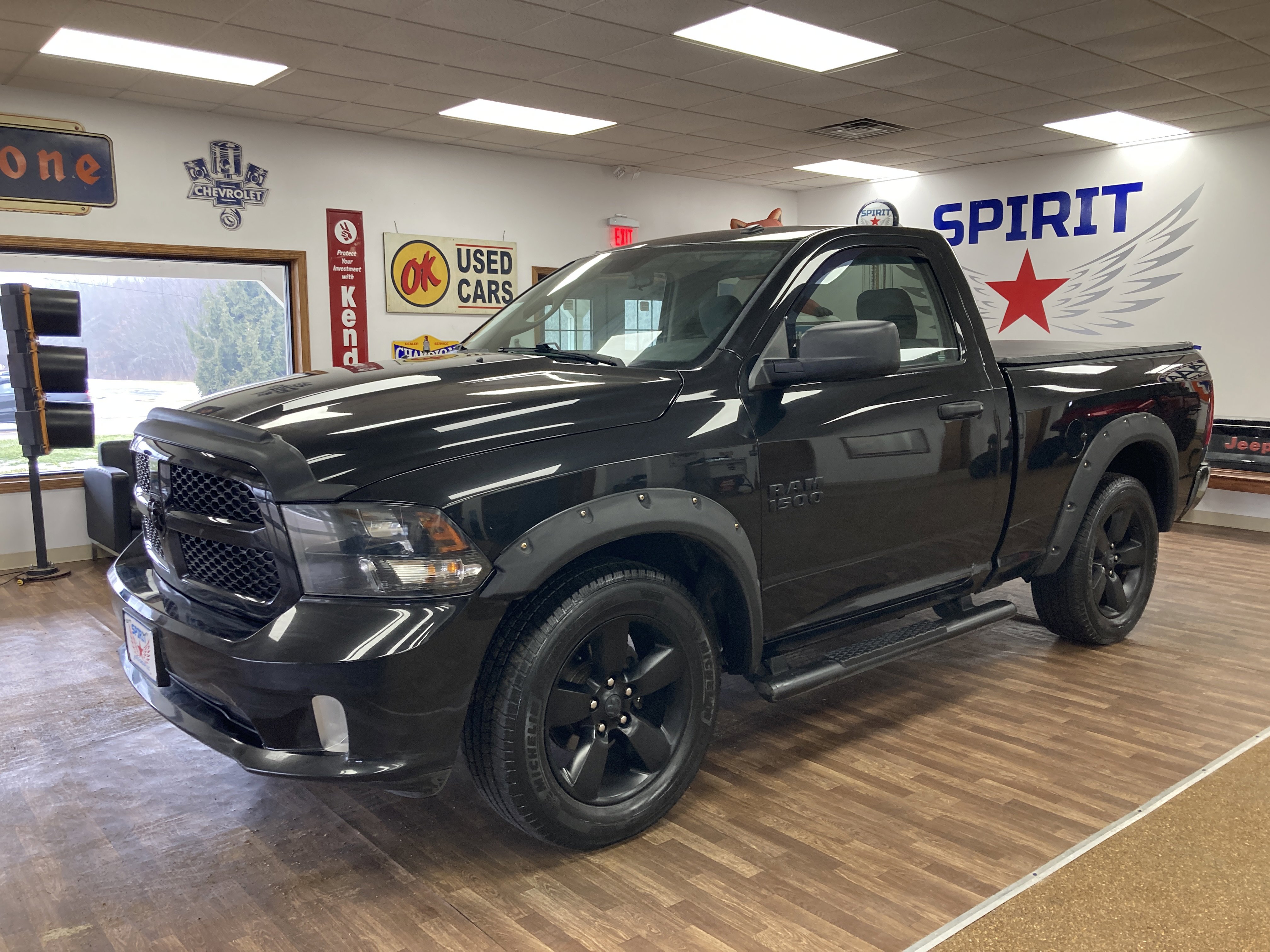 Used 2017 RAM 1500 Express w/ Black Ram 1500 Express Group AWD/4WD image 1