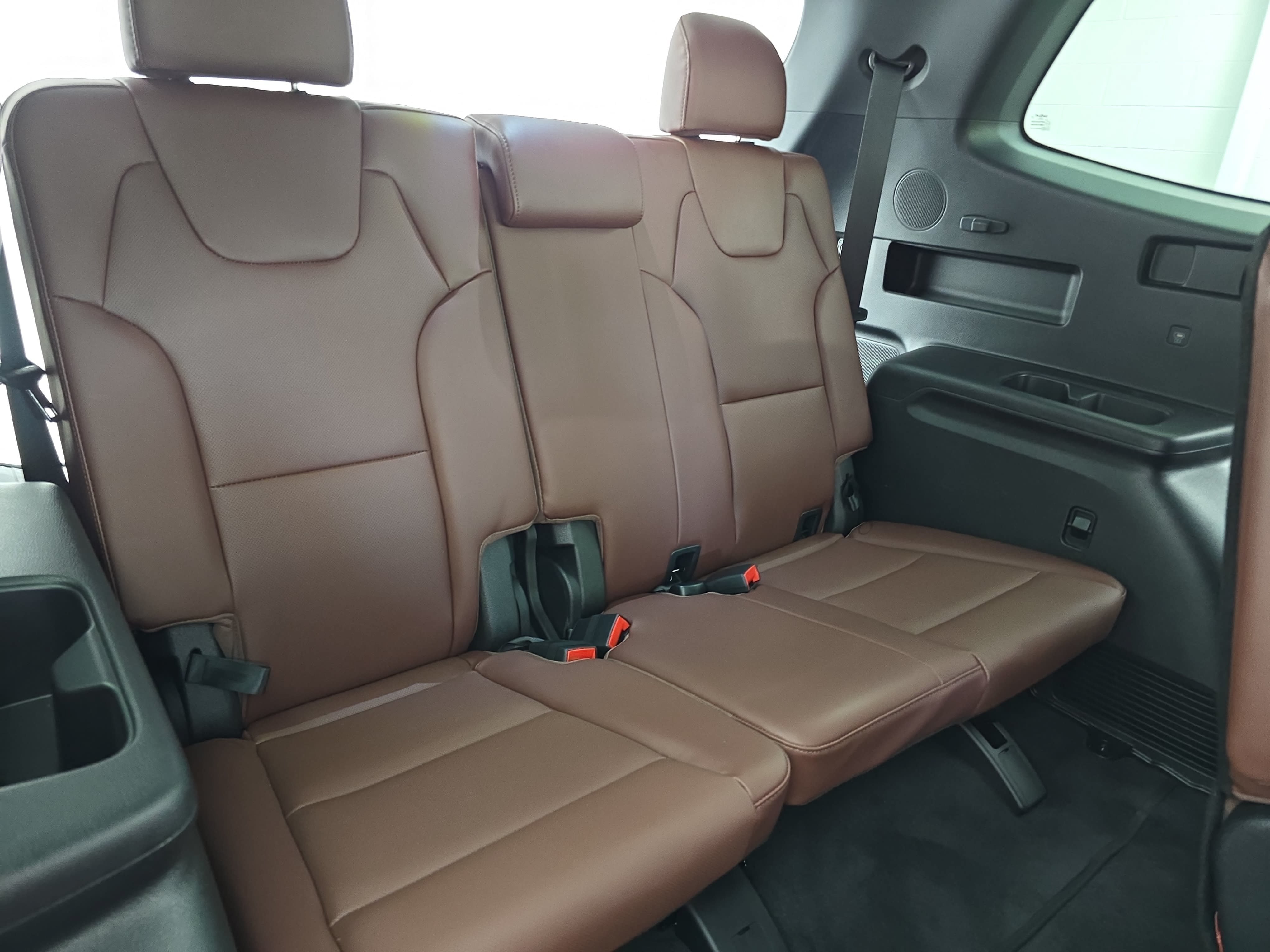Used 2025 Kia Telluride SX Prestige AWD/4WD image 12