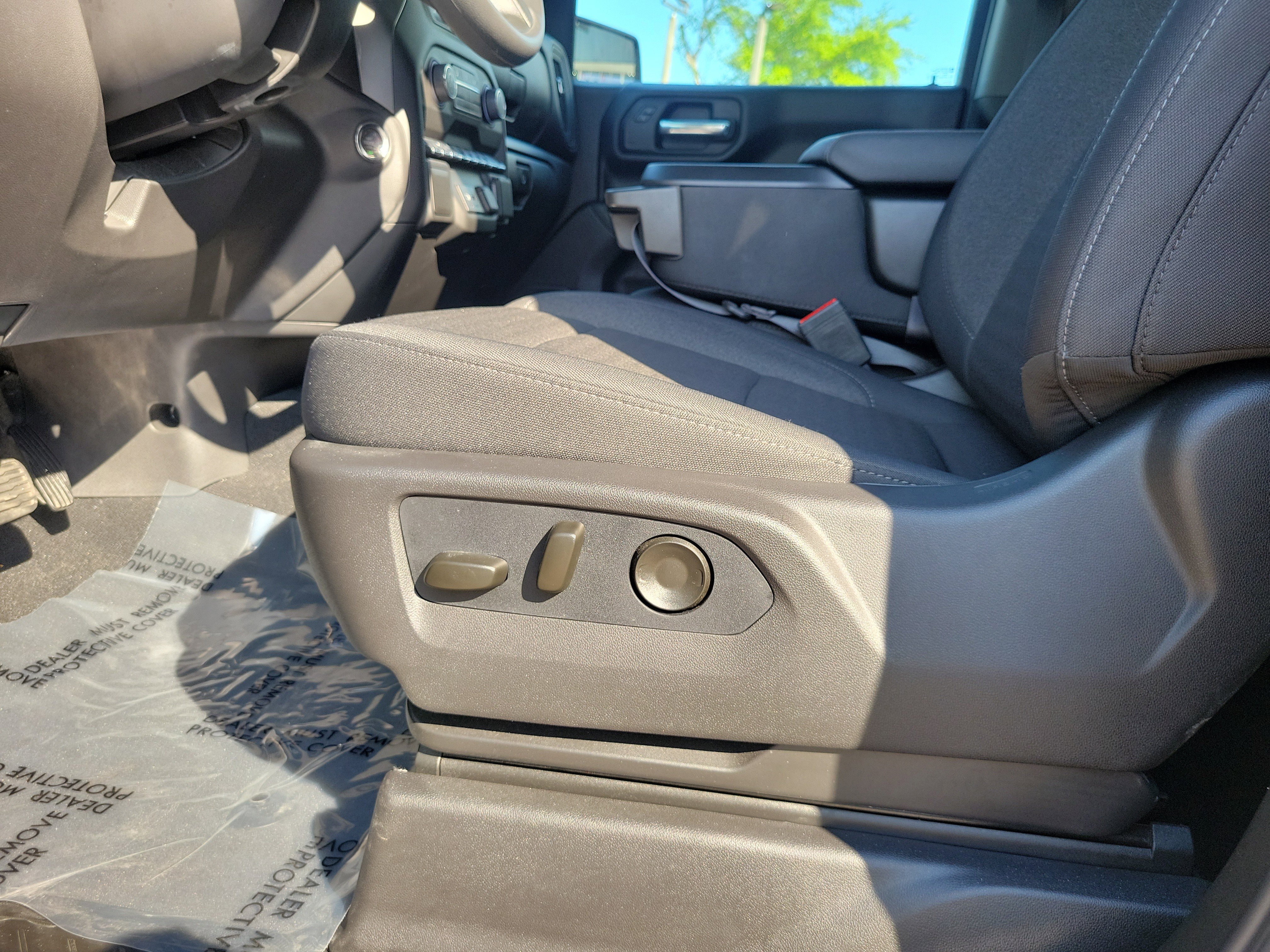 Used 2026 Chevrolet Silverado 1500 Custom w/ Turbomax Blackout Package RWD image 12
