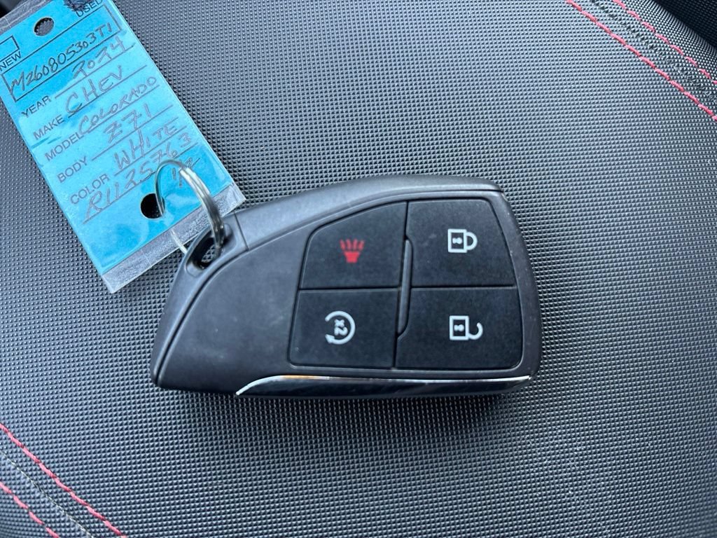 Used 2024 Chevrolet Colorado Z71 w/ LPO, Dark Essentials Package AWD/4WD image 29