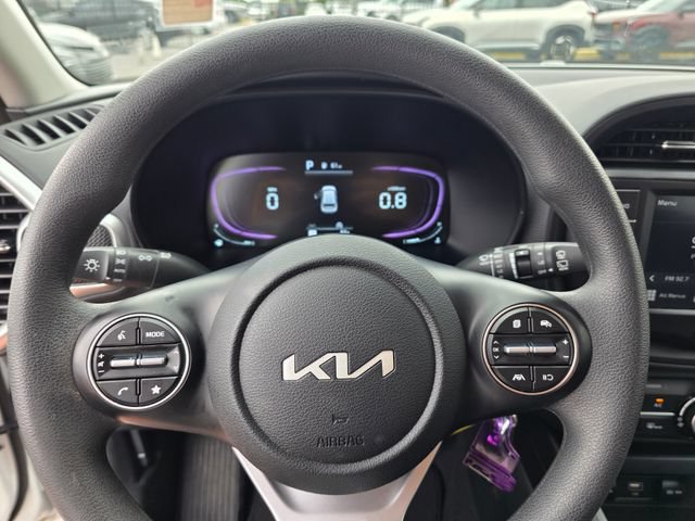 Certified 2025 Kia Soul LX w/ LX Technology Package FWD image 27