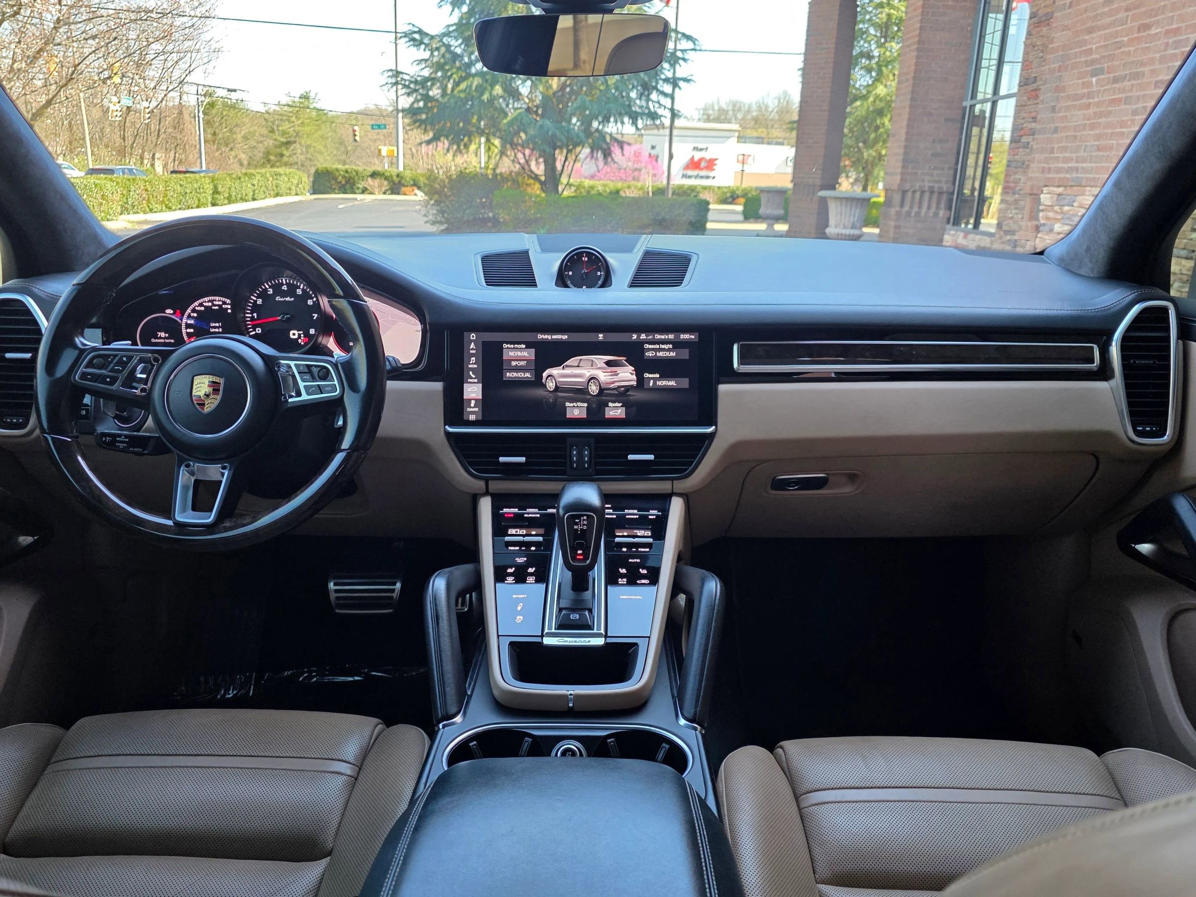 Used 2019 Porsche Cayenne Turbo AWD/4WD image 28