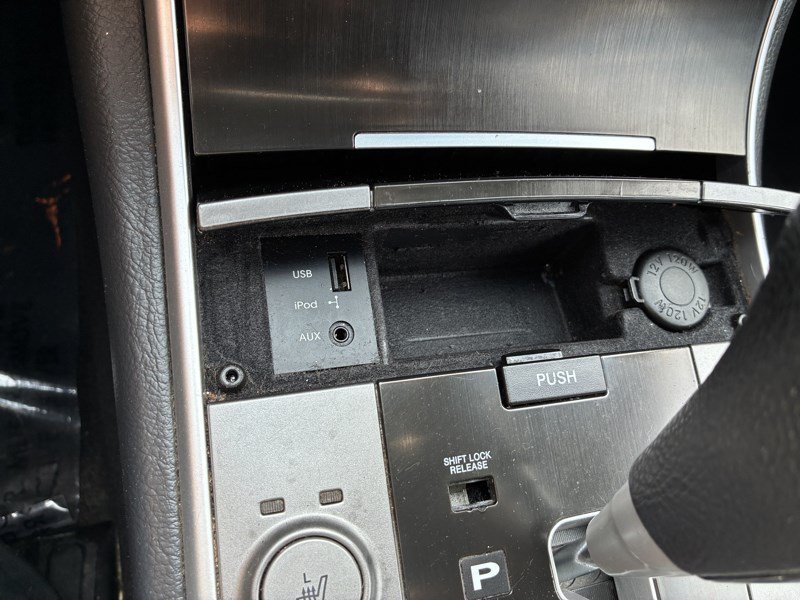 Used 2012 Hyundai Veracruz Limited FWD image 10