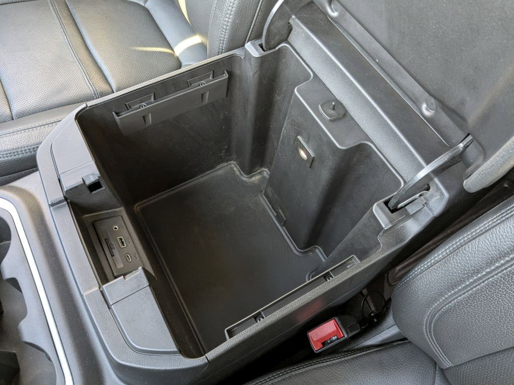 Certified 2022 GMC Sierra 3500 Denali w/ Denali Black Diamond Edition image 25