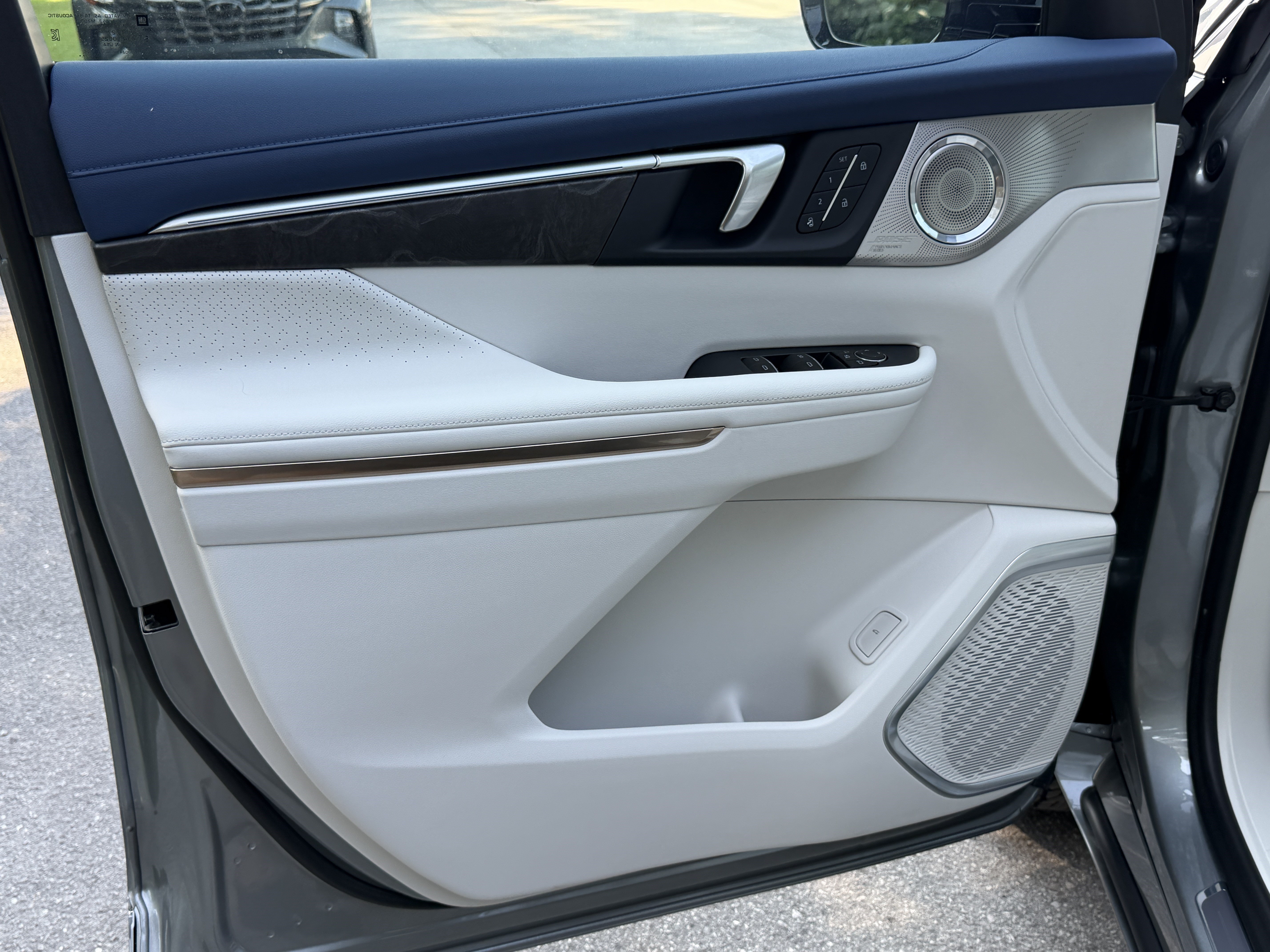 New 2026 Buick Enclave Avenir w/ Super Cruise Package FWD image 15