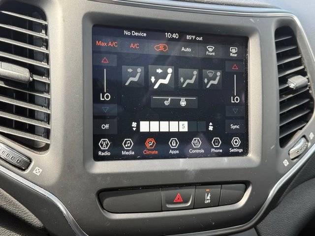 Used 2022 Jeep Cherokee Latitude Lux w/ Sun & Sound Group AWD/4WD image 22