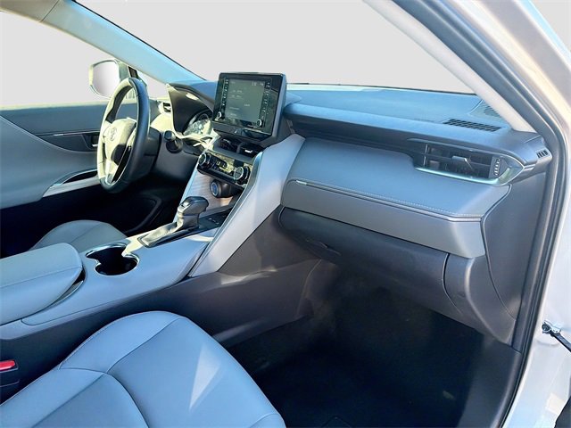 Used 2022 Toyota Venza XLE image 14