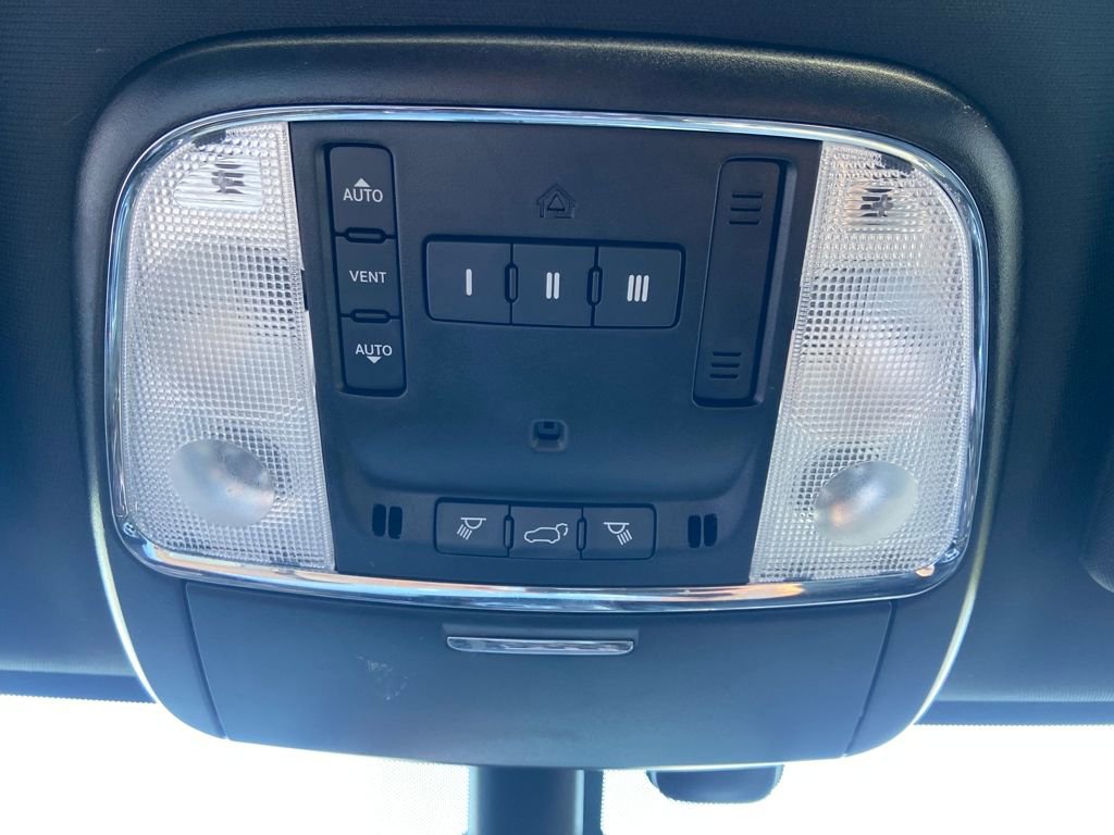 Used 2021 Jeep Grand Cherokee Limited image 34