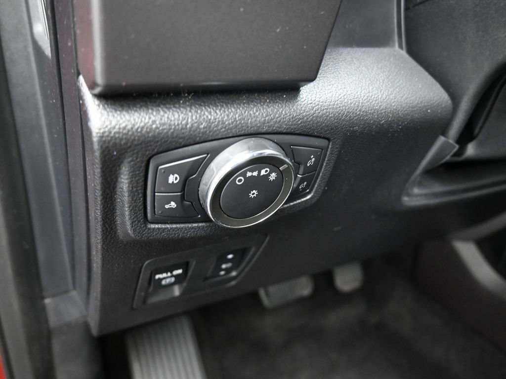 Used 2016 Ford F150 XLT w/ Equipment Group 302A Luxury RWD image 12