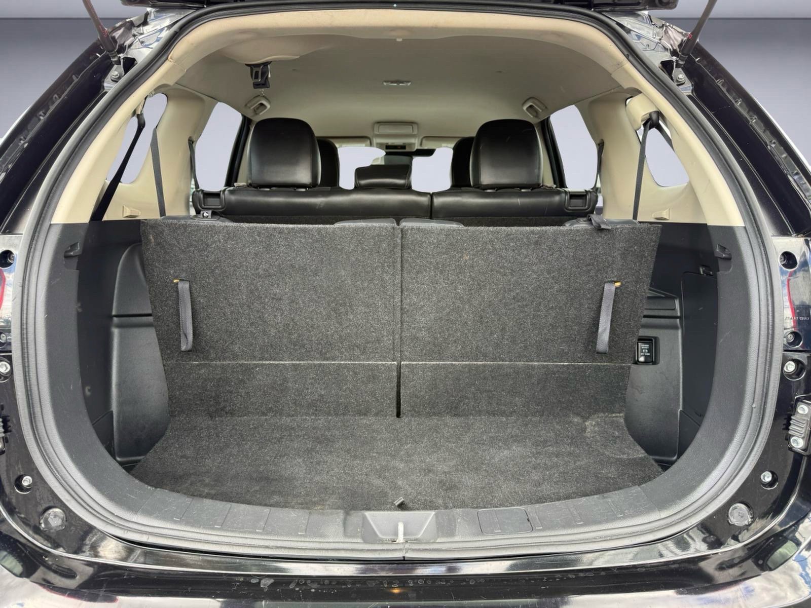Used 2020 Mitsubishi Outlander SE AWD/4WD image 7