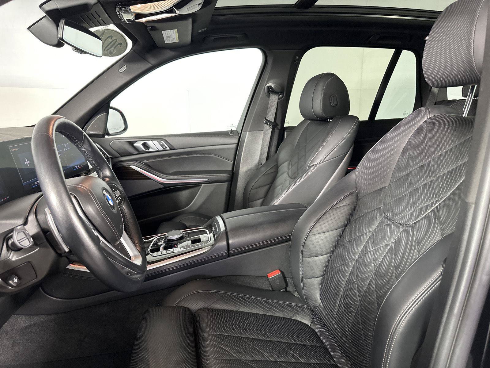Used 2024 BMW X5 xDrive40i w/ Premium Package AWD/4WD image 6