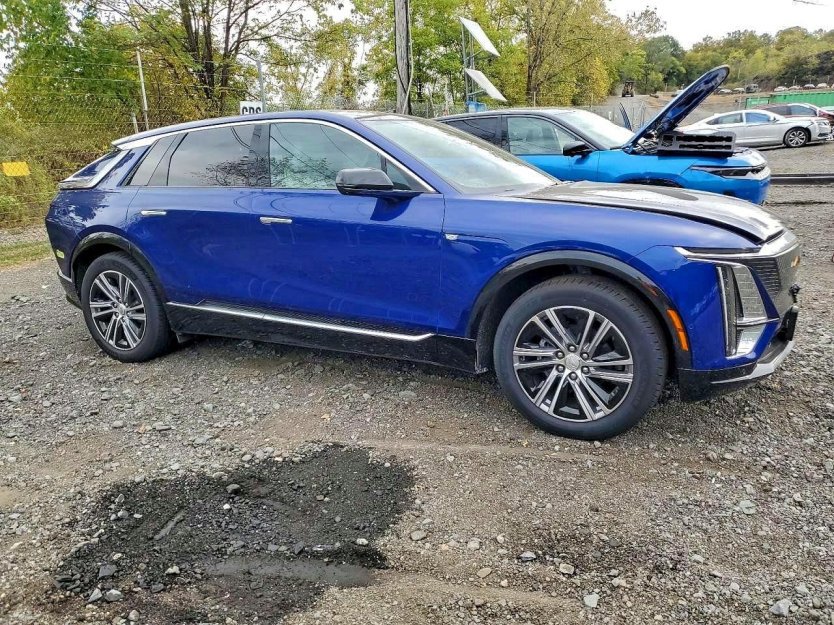 Used 2024 Cadillac Lyriq Luxury