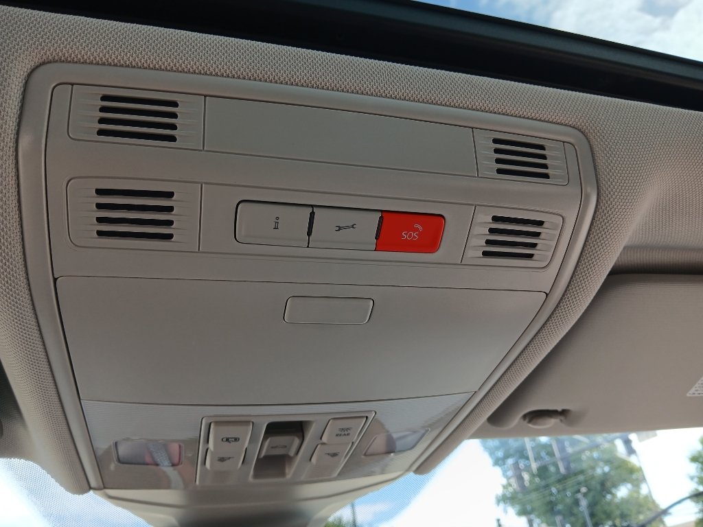 New 2027 Volkswagen Jetta SE FWD image 17