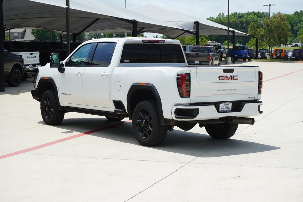 Used 2025 GMC Sierra 2500 AT4 w/ AT4 Premium Plus Package AWD/4WD image 3