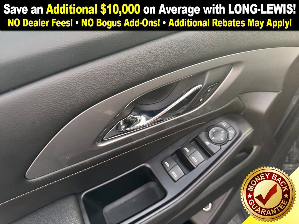 Used 2018 Chevrolet Traverse LT image 16