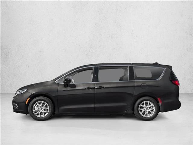 New 2026 Chrysler Pacifica Limited video 3