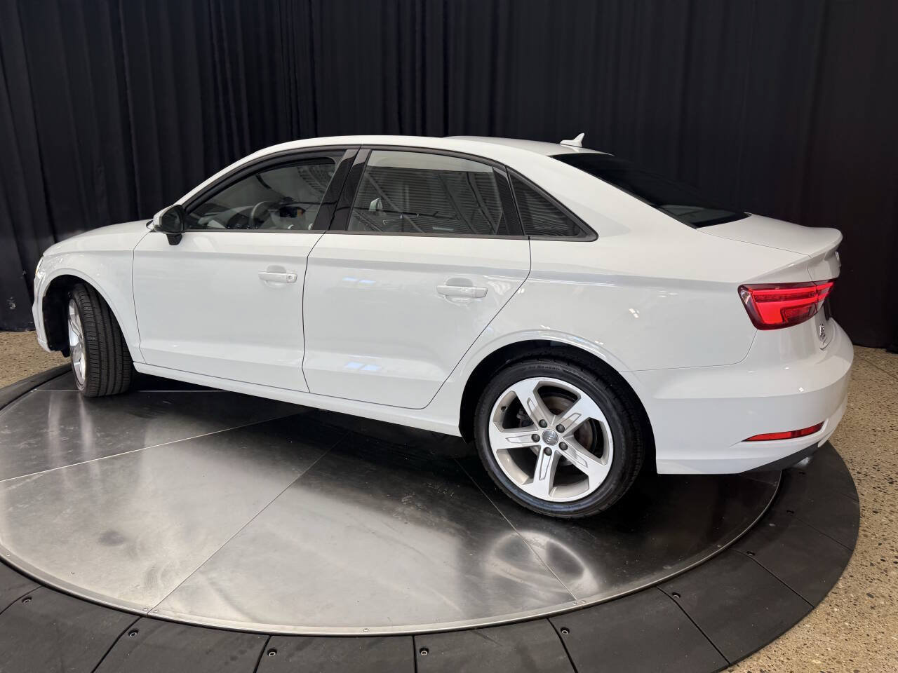 Used 2017 Audi A3 2.0T Premium w/ Convenience Package AWD/4WD image 5
