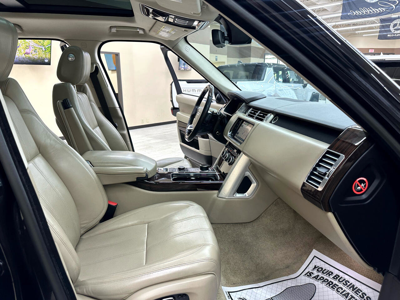 Used 2014 Land Rover Range Rover HSE image 45