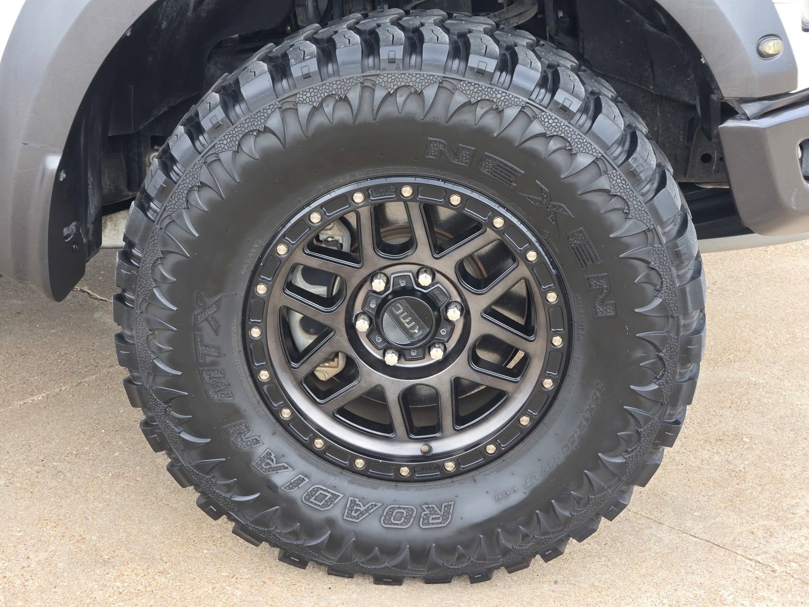 Used 2018 Ford F150 Raptor w/ Equipment Group 802A Luxury image 7