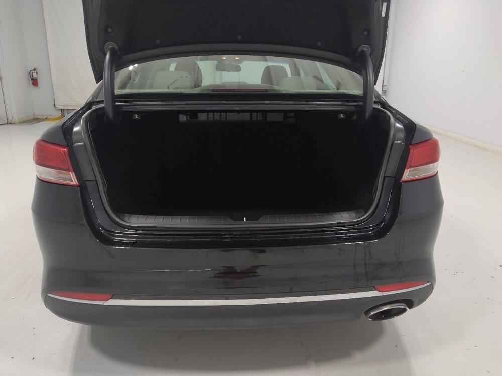 Used 2017 Kia Optima LX FWD image 29