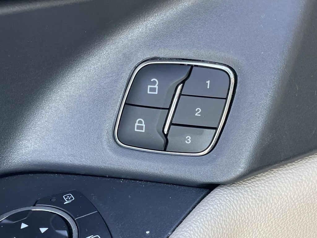 Used 2024 Ford Expedition Limited image 22