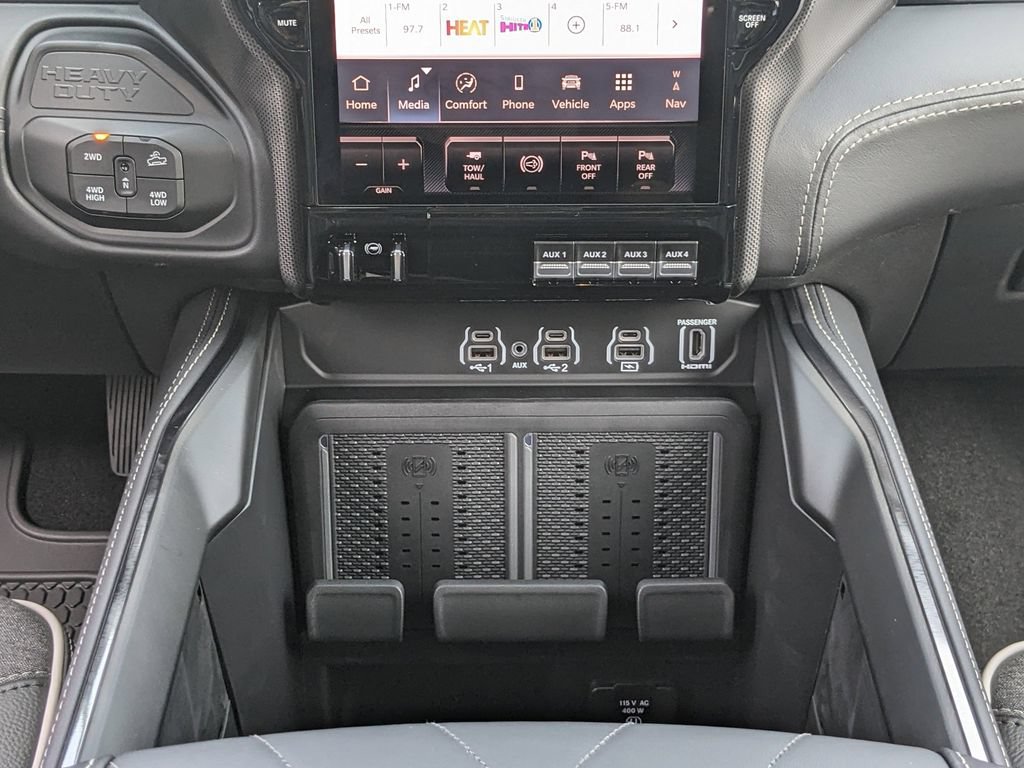 New 2025 RAM 2500 Limited AWD/4WD image 21