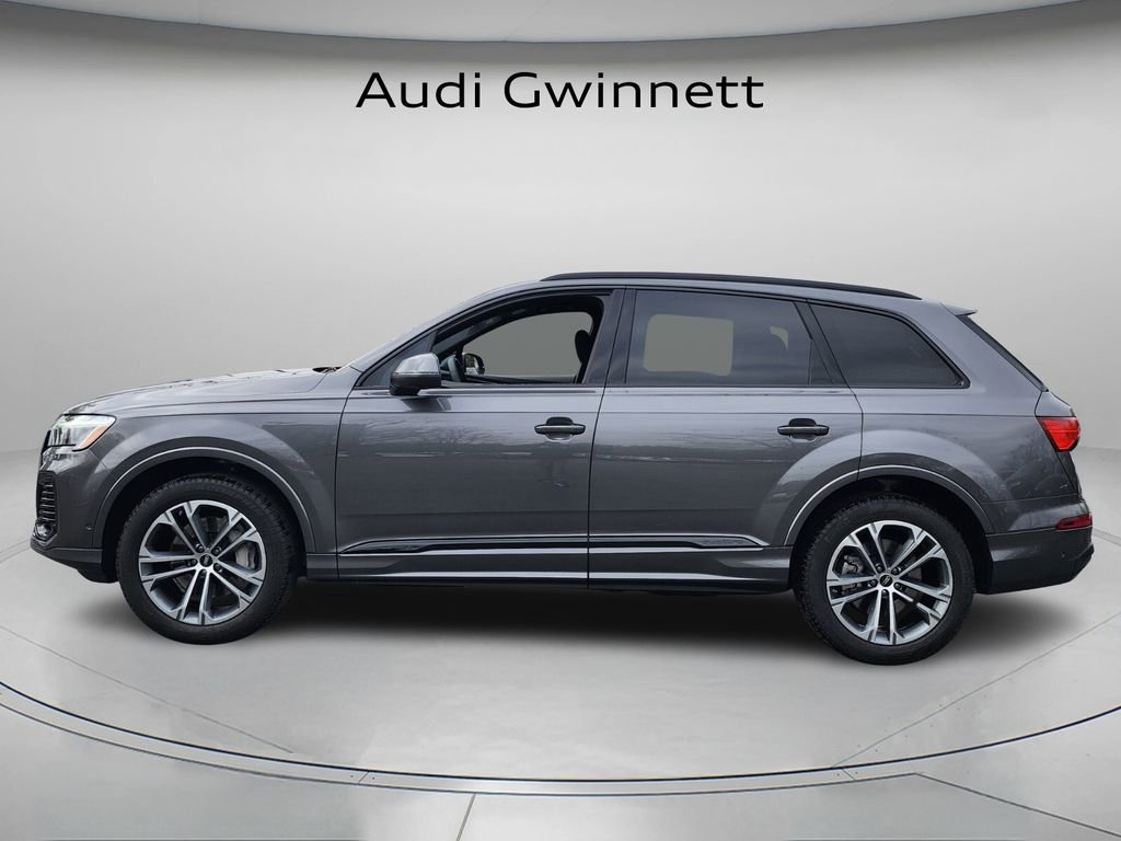 Certified 2025 Audi Q7 2.0T Premium w/ Convenience Plus Package image 3
