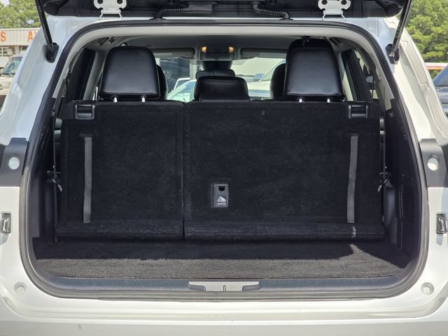 Used 2022 Toyota Highlander L FWD image 31