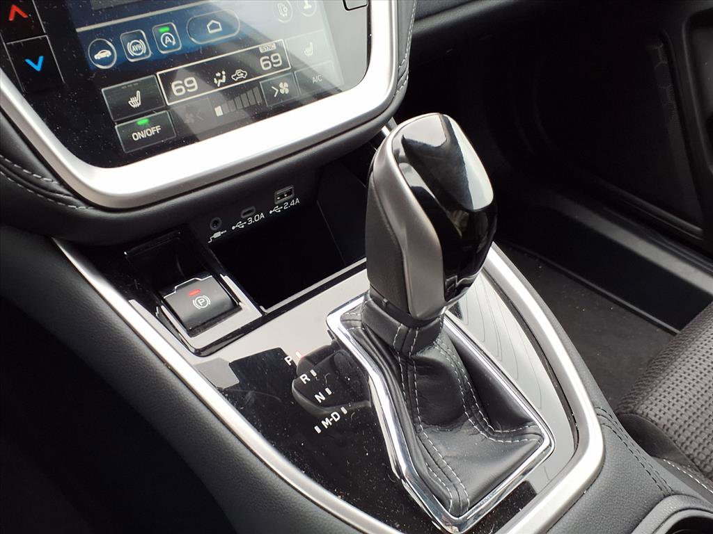 Certified 2025 Subaru Outback Premium image 7