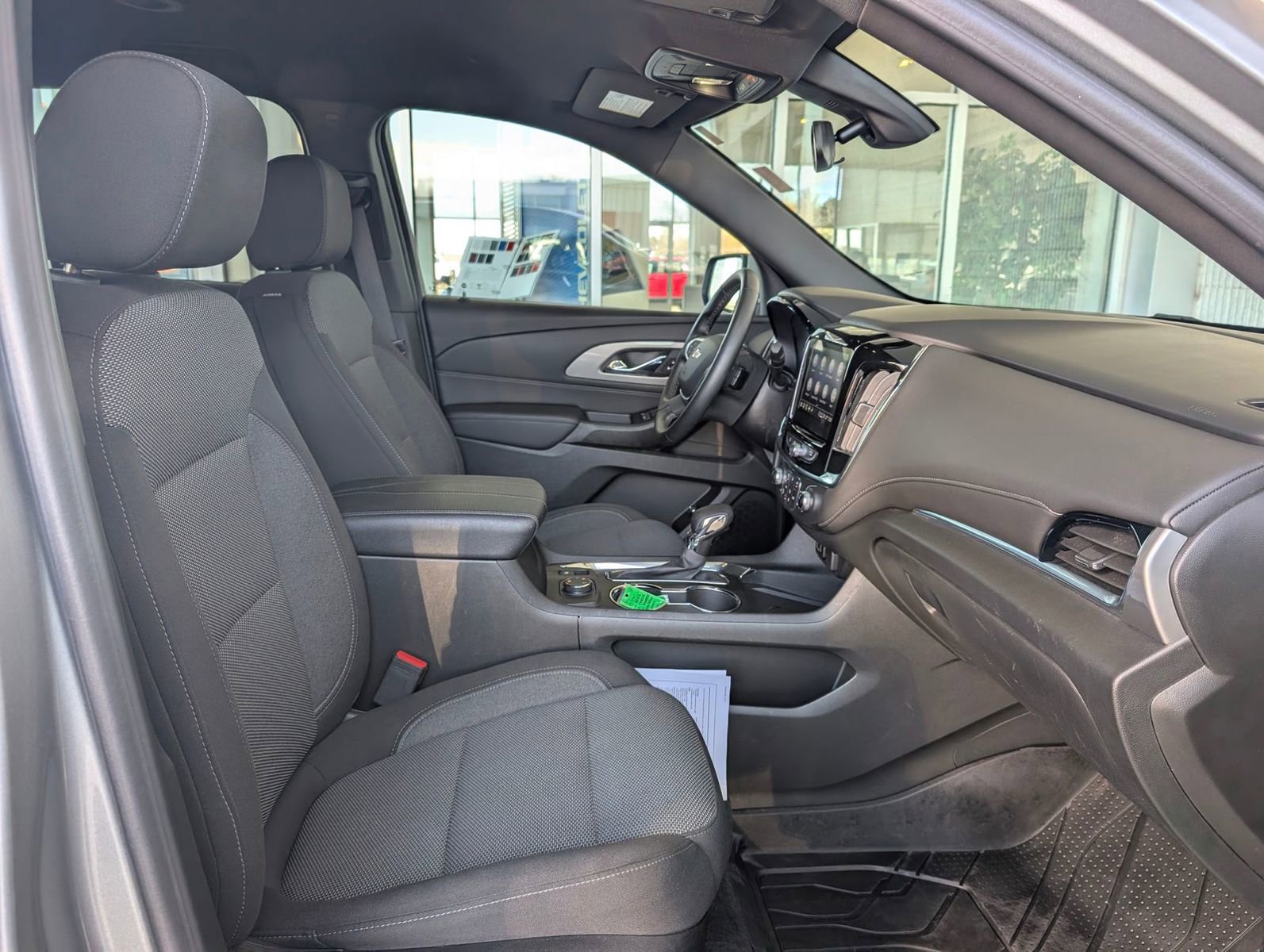 Used 2023 Chevrolet Traverse LT w/ LPO, Floor Liner Package image 38